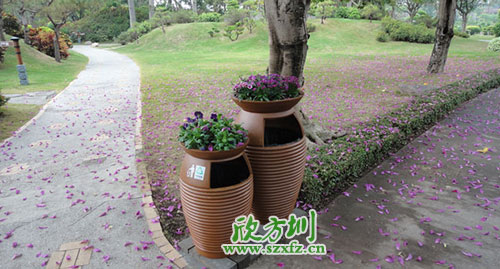 園林景區環(huán)保的選擇，玻璃鋼帶花盆垃圾桶