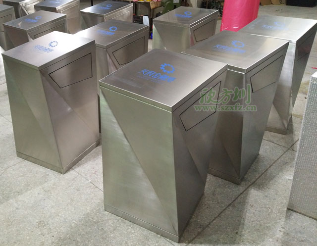 不銹鋼創(chuàng  )意造型垃圾桶工廠(chǎng)批量生產(chǎn)圖