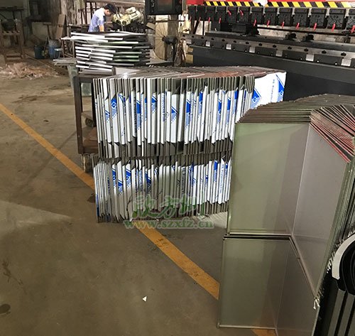 深圳來(lái)福士購物中心的定制不銹鋼垃圾桶生產(chǎn)工藝