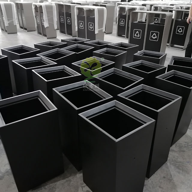 提升公共空間品質(zhì)，深圳金屬垃圾桶助你一臂之力