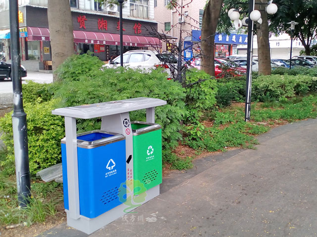 東莞蓮湖公園環(huán)保分類(lèi)戶(hù)外鐵垃圾桶美觀(guān)耐用