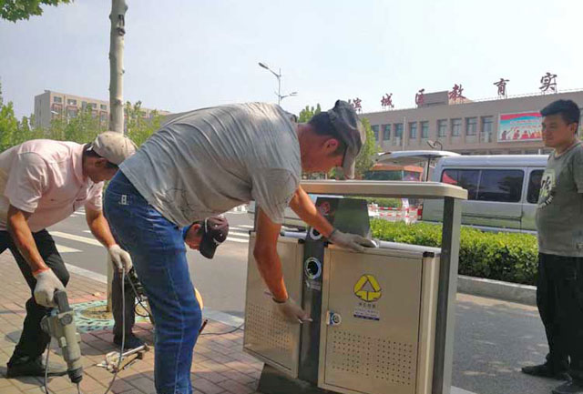 戶(hù)外烤漆垃圾桶成山東濱州創(chuàng  )建全國文明城市必備
