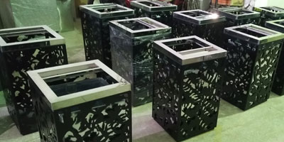 戶(hù)外鋼制鏤空環(huán)衛垃圾桶