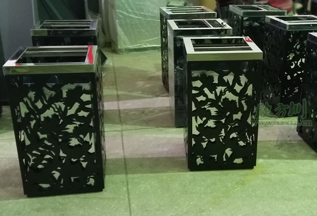 金屬鏤空圖案戶(hù)外垃圾桶廠(chǎng)家生產(chǎn)圖