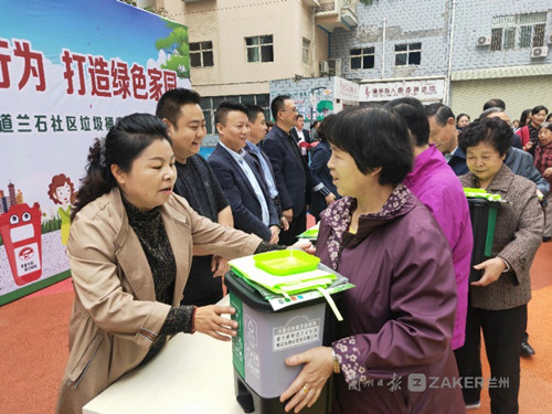 干濕分類(lèi)垃圾桶甘肅蘭州小區免費配發(fā)引導分類(lèi)投放