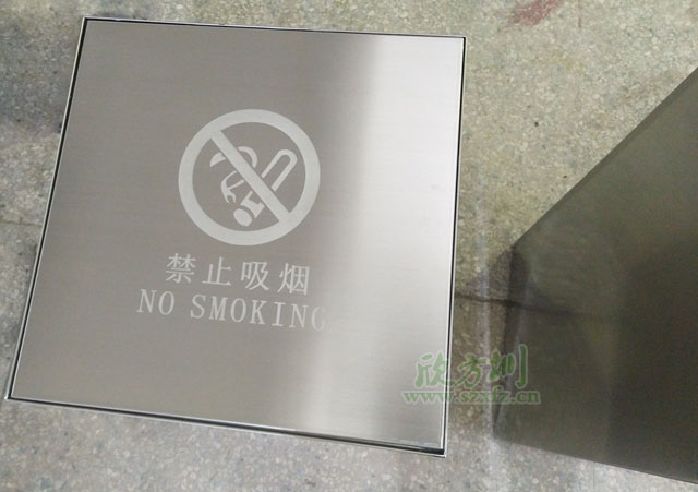 室內不銹鋼果皮箱廠(chǎng)家直供深圳龍華商務(wù)綜合體